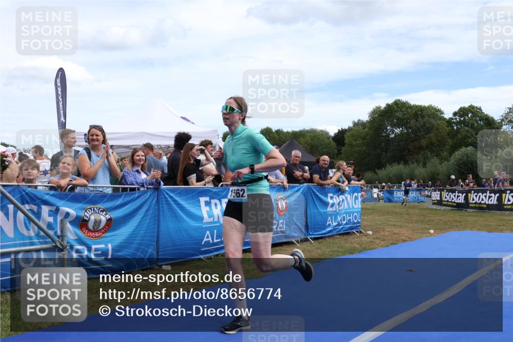 31.08.2025 - Elbe Triathlon Hamburg Strokosch-Dieckow http://msf.ph/oto/8656774 31.08.2025 12:09:19 Ziel 874, 1562 meine-sportfotos.de