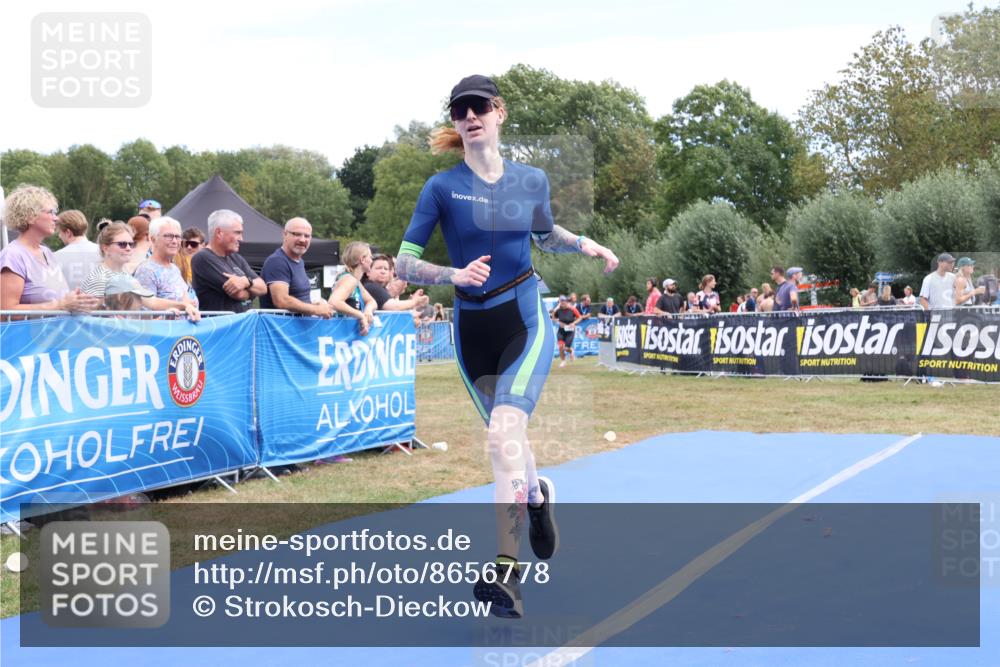 31.08.2025 - Elbe Triathlon Hamburg Strokosch-Dieckow http://msf.ph/oto/8656778 31.08.2025 12:09:27 Ziel 874, 1363, 1371 meine-sportfotos.de