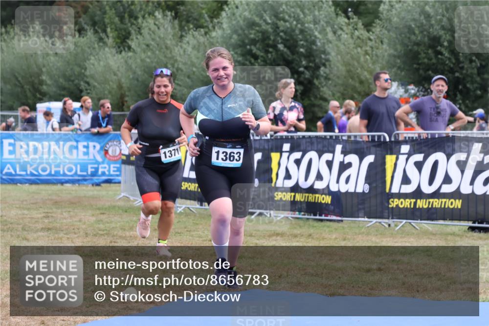 31.08.2025 - Elbe Triathlon Hamburg Strokosch-Dieckow http://msf.ph/oto/8656783 31.08.2025 12:09:32 Ziel 1363, 1371 meine-sportfotos.de
