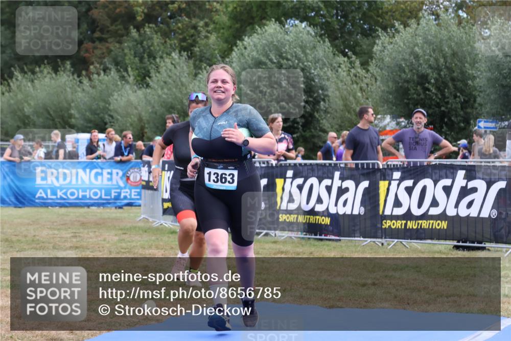 31.08.2025 - Elbe Triathlon Hamburg Strokosch-Dieckow http://msf.ph/oto/8656785 31.08.2025 12:09:33 Ziel 1363, 1371 meine-sportfotos.de