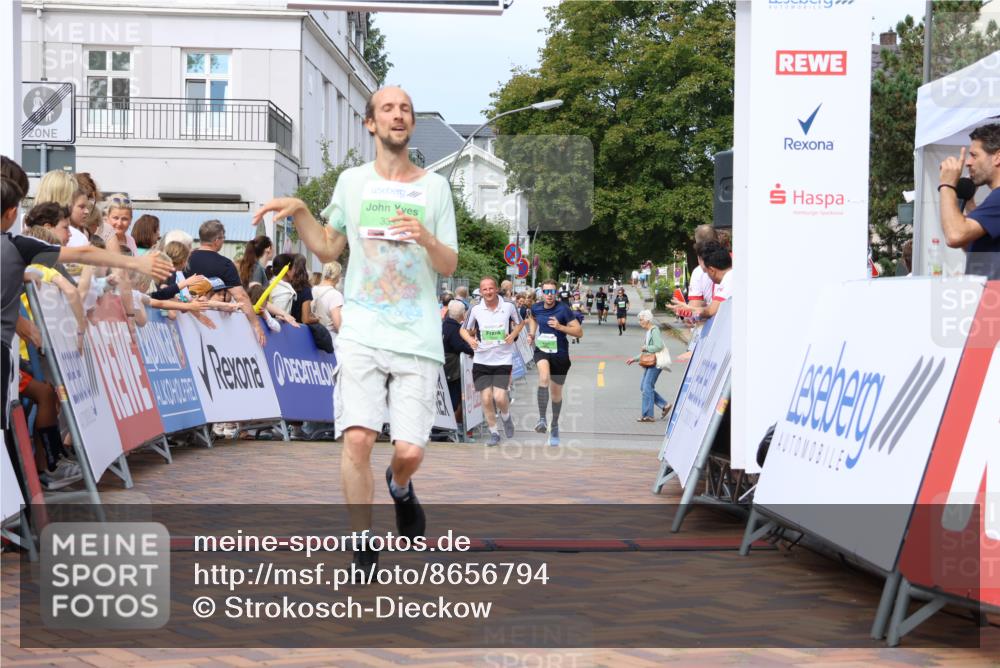 31.08.2025 - 21. Blankeneser Heldenlauf Strokosch-Dieckow http://msf.ph/oto/8656794 31.08.2025 10:56:39 Ziel 3378, 3399, 3704, 3394, 3086 meine-sportfotos.de