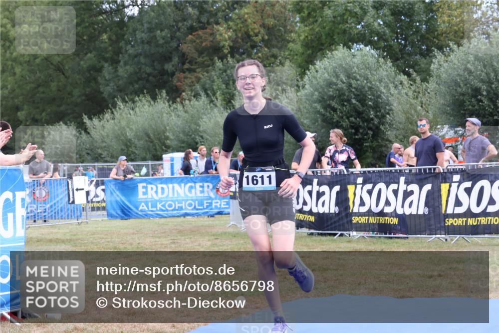 31.08.2025 - Elbe Triathlon Hamburg Strokosch-Dieckow http://msf.ph/oto/8656798 31.08.2025 12:09:49 Ziel 1357, 1611 meine-sportfotos.de