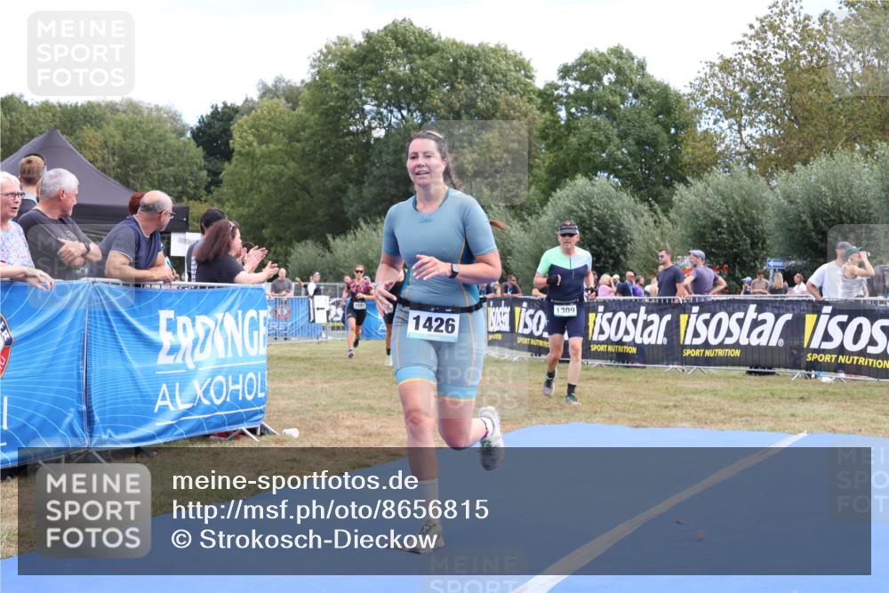 31.08.2025 - Elbe Triathlon Hamburg Strokosch-Dieckow http://msf.ph/oto/8656815 31.08.2025 12:10:20 Ziel 1309, 1385, 1426, 1581 meine-sportfotos.de