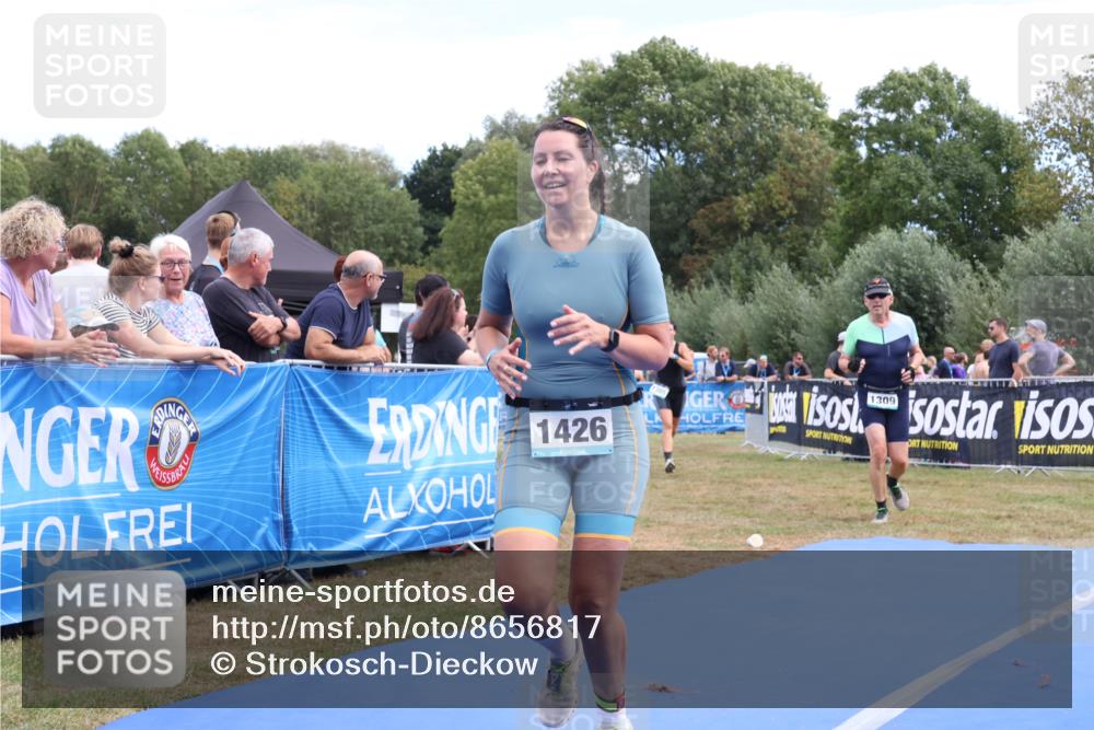 31.08.2025 - Elbe Triathlon Hamburg Strokosch-Dieckow http://msf.ph/oto/8656817 31.08.2025 12:10:20 Ziel 1309, 1385, 1426, 1581 meine-sportfotos.de