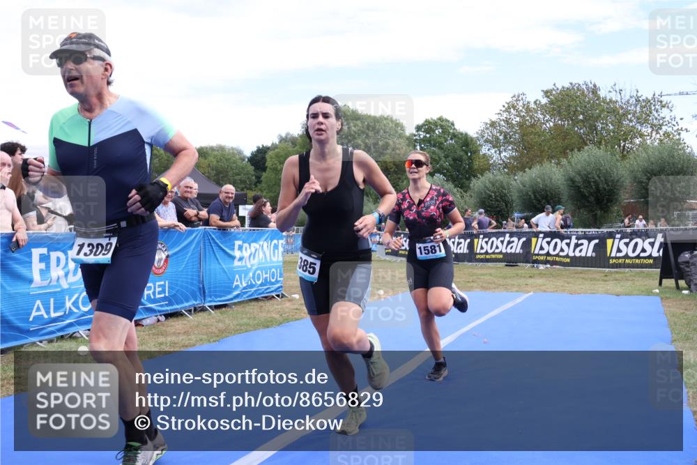 31.08.2025 - Elbe Triathlon Hamburg Strokosch-Dieckow http://msf.ph/oto/8656829 31.08.2025 12:10:26 Ziel 1309, 1385, 1490, 1531, 1581 meine-sportfotos.de