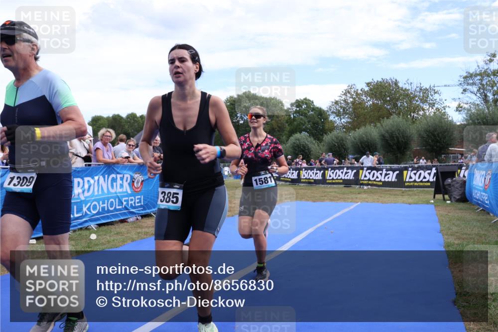 31.08.2025 - Elbe Triathlon Hamburg Strokosch-Dieckow http://msf.ph/oto/8656830 31.08.2025 12:10:26 Ziel 1309, 1385, 1490, 1531, 1581 meine-sportfotos.de