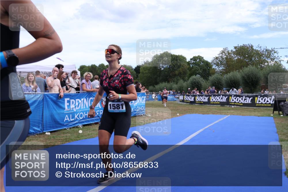 31.08.2025 - Elbe Triathlon Hamburg Strokosch-Dieckow http://msf.ph/oto/8656833 31.08.2025 12:10:27 Ziel 1309, 1385, 1490, 1531, 1581 meine-sportfotos.de