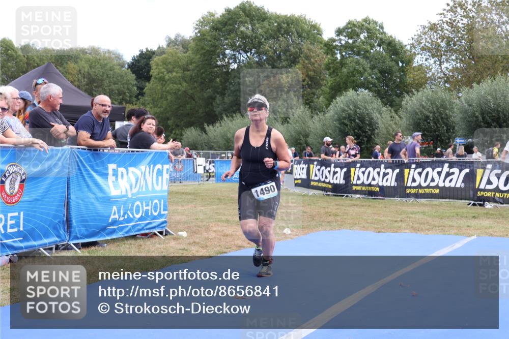 31.08.2025 - Elbe Triathlon Hamburg Strokosch-Dieckow http://msf.ph/oto/8656841 31.08.2025 12:10:33 Ziel 1490, 1531 meine-sportfotos.de