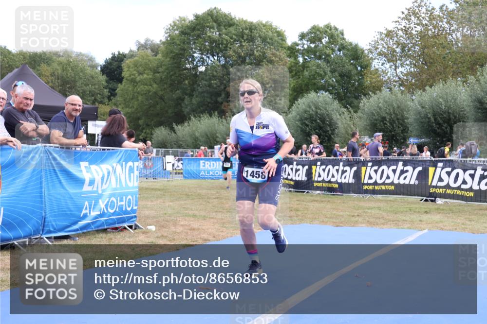 31.08.2025 - Elbe Triathlon Hamburg Strokosch-Dieckow http://msf.ph/oto/8656853 31.08.2025 12:10:44 Ziel 928, 1458 meine-sportfotos.de