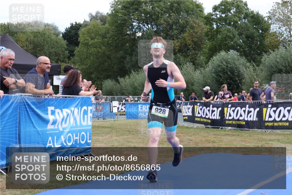 31.08.2025 - Elbe Triathlon Hamburg Strokosch-Dieckow http://msf.ph/oto/8656865 31.08.2025 12:10:50 Ziel 928, 1458 meine-sportfotos.de