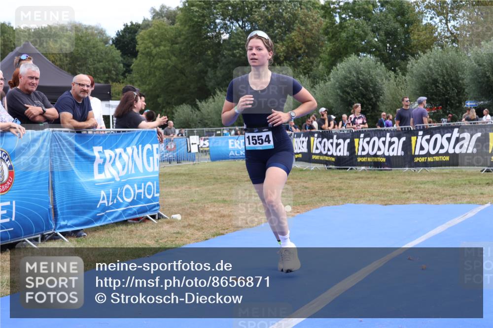 31.08.2025 - Elbe Triathlon Hamburg Strokosch-Dieckow http://msf.ph/oto/8656871 31.08.2025 12:11:06 Ziel 1554 meine-sportfotos.de