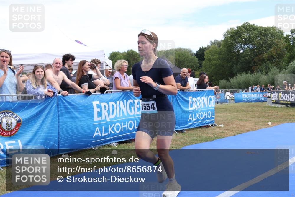 31.08.2025 - Elbe Triathlon Hamburg Strokosch-Dieckow http://msf.ph/oto/8656874 31.08.2025 12:11:07 Ziel 1554 meine-sportfotos.de