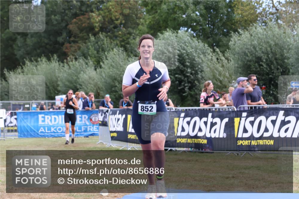 31.08.2025 - Elbe Triathlon Hamburg Strokosch-Dieckow http://msf.ph/oto/8656886 31.08.2025 12:11:34 Ziel 852, 1524 meine-sportfotos.de