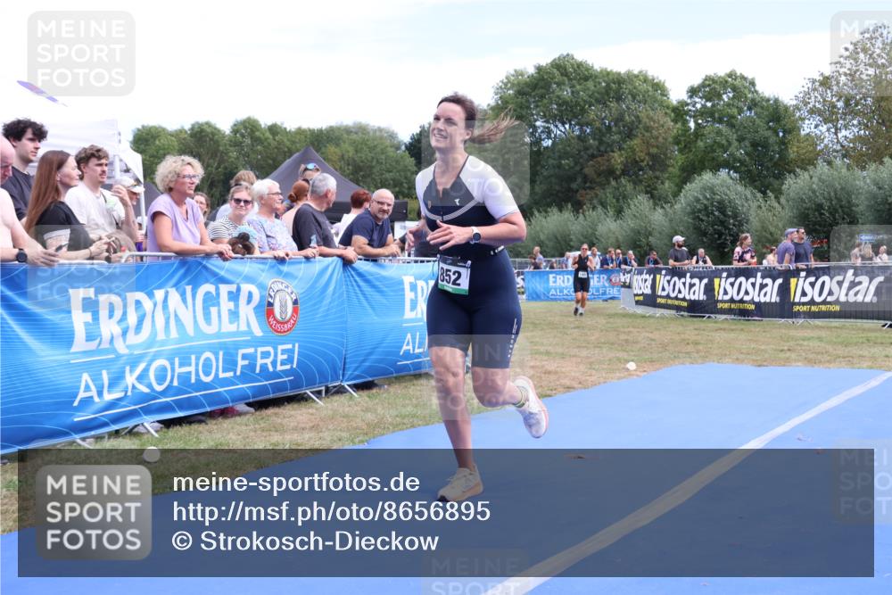 31.08.2025 - Elbe Triathlon Hamburg Strokosch-Dieckow http://msf.ph/oto/8656895 31.08.2025 12:11:36 Ziel 852, 1452 meine-sportfotos.de