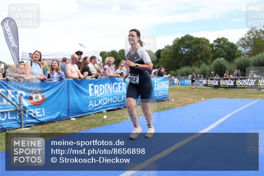 31.08.2025 - Elbe Triathlon Hamburg Strokosch-Dieckow http://msf.ph/oto/8656898 31.08.2025 12:11:37 Ziel 852, 1452 meine-sportfotos.de