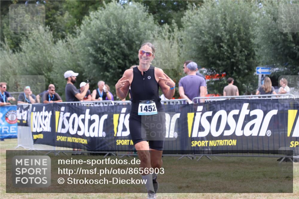 31.08.2025 - Elbe Triathlon Hamburg Strokosch-Dieckow http://msf.ph/oto/8656903 31.08.2025 12:11:42 Ziel 1452 meine-sportfotos.de