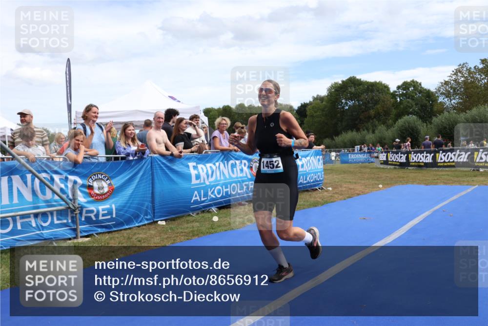 31.08.2025 - Elbe Triathlon Hamburg Strokosch-Dieckow http://msf.ph/oto/8656912 31.08.2025 12:11:46 Ziel 1452 meine-sportfotos.de