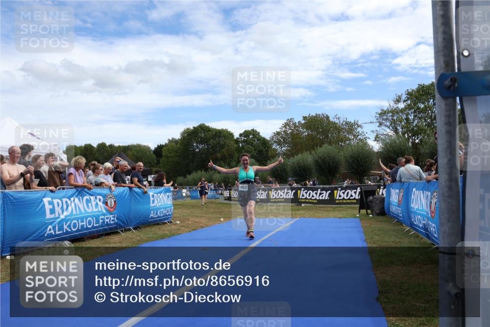 31.08.2025 - Elbe Triathlon Hamburg Strokosch-Dieckow http://msf.ph/oto/8656916 31.08.2025 12:11:56 Ziel 1423, 1453, 1577 meine-sportfotos.de
