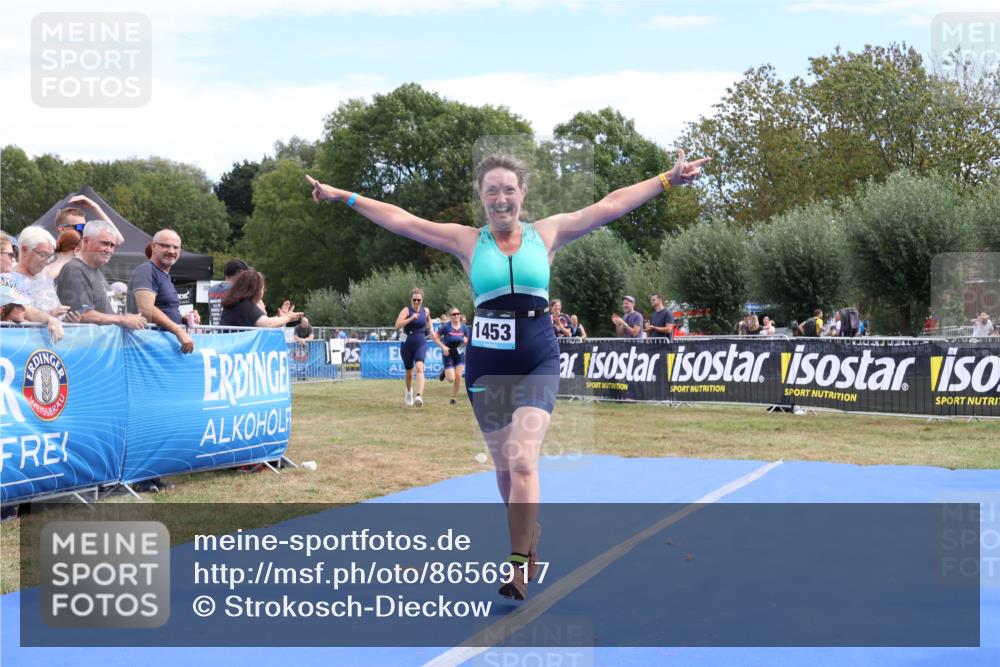 31.08.2025 - Elbe Triathlon Hamburg Strokosch-Dieckow http://msf.ph/oto/8656917 31.08.2025 12:11:57 Ziel 1423, 1453, 1577 meine-sportfotos.de