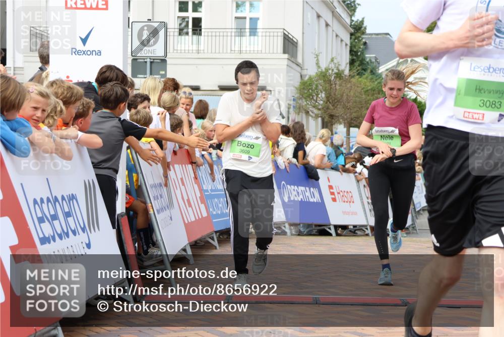 31.08.2025 - 21. Blankeneser Heldenlauf Strokosch-Dieckow http://msf.ph/oto/8656922 31.08.2025 10:56:19 Ziel 3609, 3083, 3121 meine-sportfotos.de