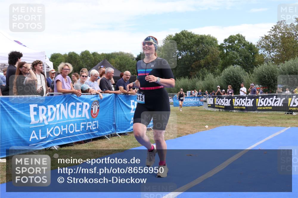 31.08.2025 - Elbe Triathlon Hamburg Strokosch-Dieckow http://msf.ph/oto/8656950 31.08.2025 12:12:14 Ziel 1415, 1503, 1618 meine-sportfotos.de