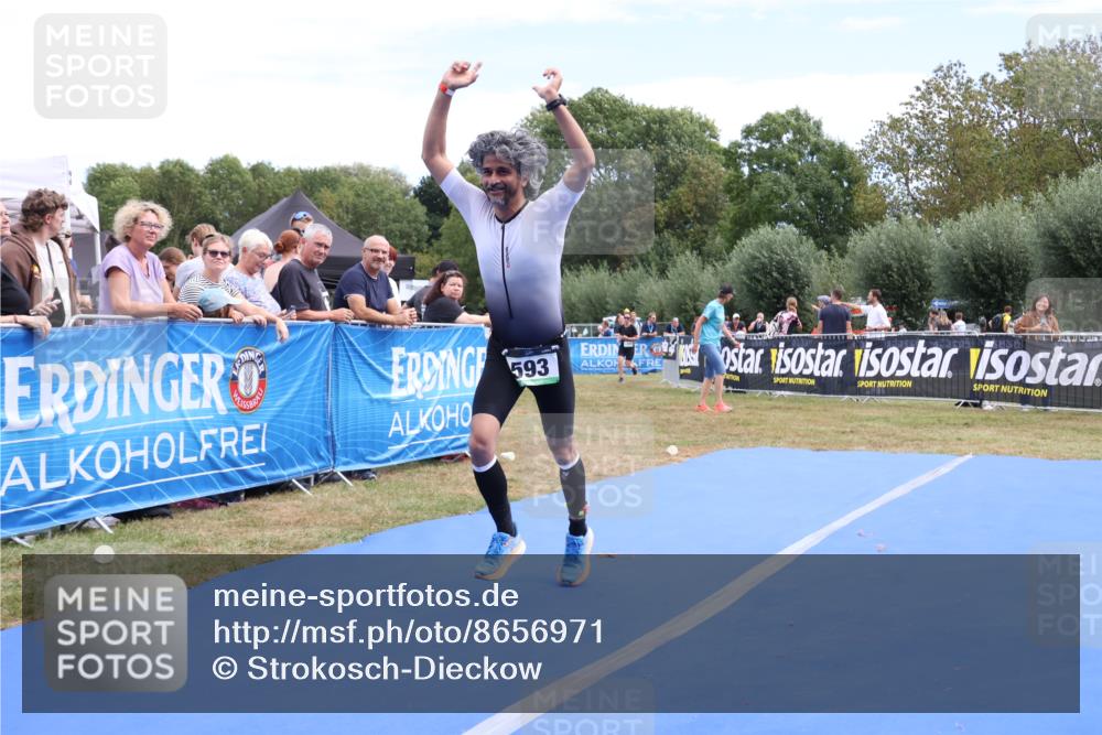 31.08.2025 - Elbe Triathlon Hamburg Strokosch-Dieckow http://msf.ph/oto/8656971 31.08.2025 12:12:41 Ziel 593, 1459 meine-sportfotos.de