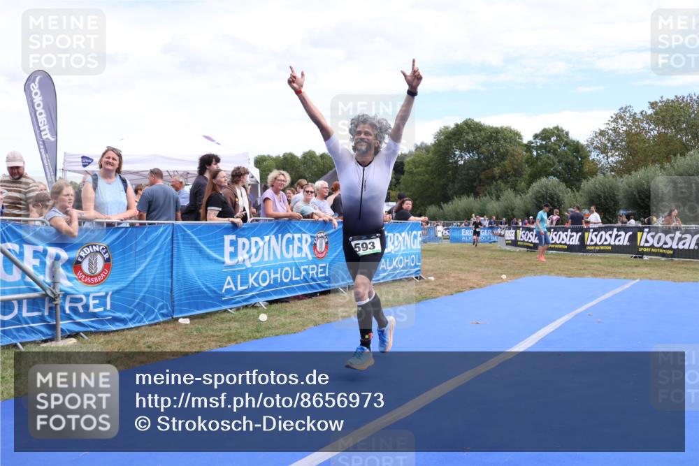 31.08.2025 - Elbe Triathlon Hamburg Strokosch-Dieckow http://msf.ph/oto/8656973 31.08.2025 12:12:41 Ziel 593, 1459 meine-sportfotos.de