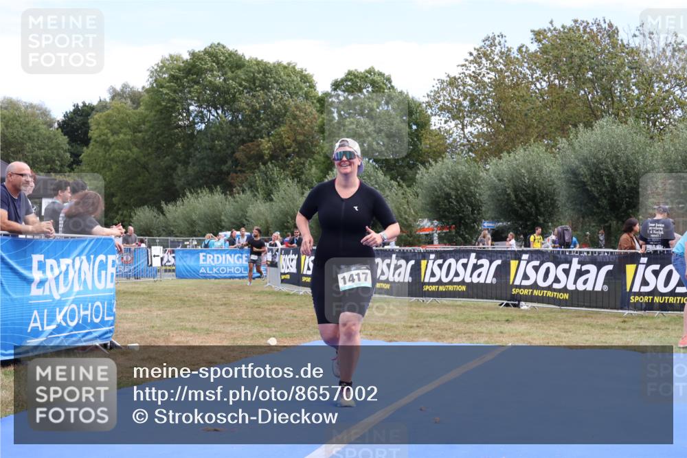 31.08.2025 - Elbe Triathlon Hamburg Strokosch-Dieckow http://msf.ph/oto/8657002 31.08.2025 12:13:19 Ziel 1040, 1417 meine-sportfotos.de