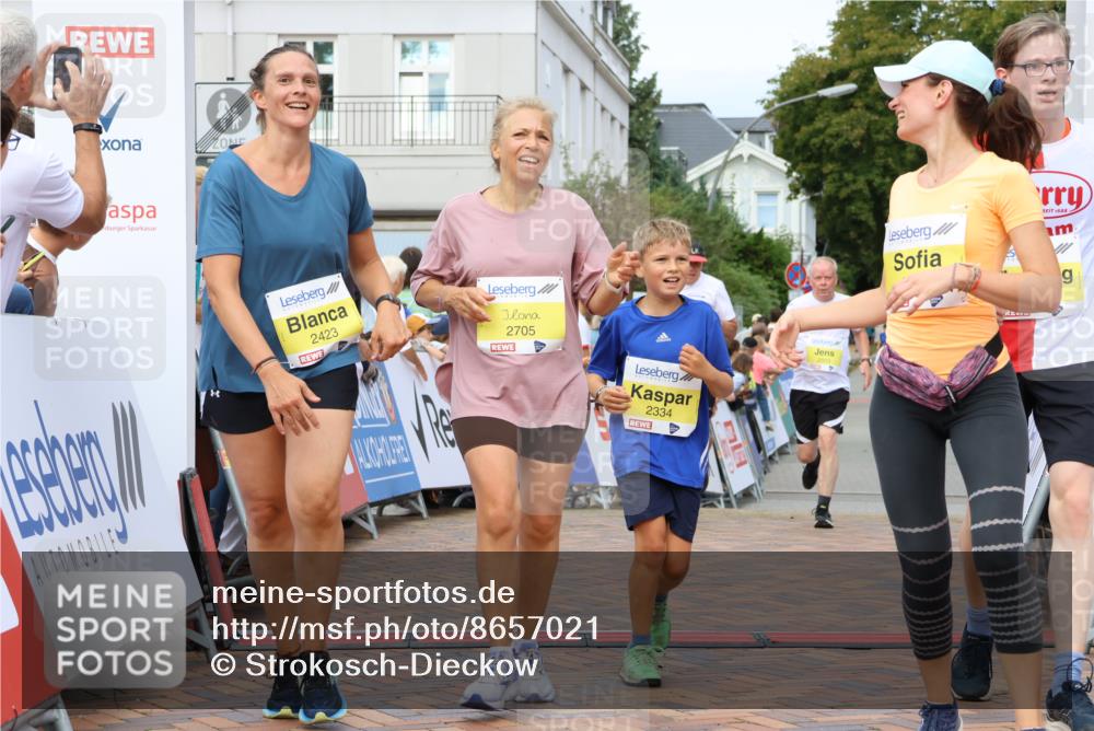 31.08.2025 - 21. Blankeneser Heldenlauf Strokosch-Dieckow http://msf.ph/oto/8657021 31.08.2025 10:29:50 Ziel 2683, 2322, 2248, 2250, 2423, 2422, 2705, 2455, 2545, 2544, 2514, 2603, 2602, 2532, 2334 meine-sportfotos.de
