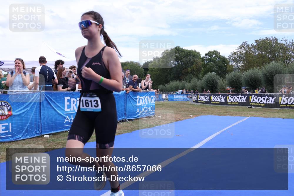 31.08.2025 - Elbe Triathlon Hamburg Strokosch-Dieckow http://msf.ph/oto/8657066 31.08.2025 12:13:52 Ziel 1548, 1613 meine-sportfotos.de