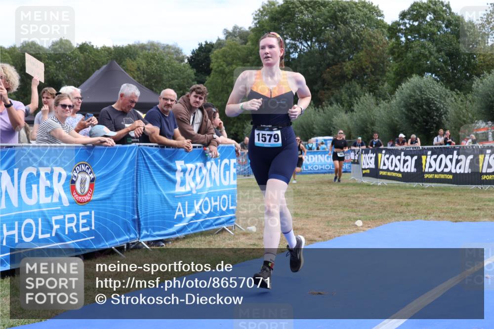 31.08.2025 - Elbe Triathlon Hamburg Strokosch-Dieckow http://msf.ph/oto/8657071 31.08.2025 12:14:20 Ziel 1351, 1369, 1579 meine-sportfotos.de