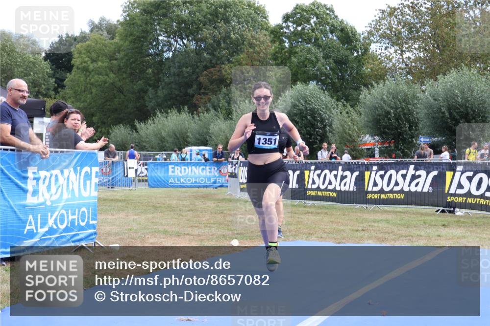 31.08.2025 - Elbe Triathlon Hamburg Strokosch-Dieckow http://msf.ph/oto/8657082 31.08.2025 12:14:25 Ziel 1351, 1369, 1394, 1579 meine-sportfotos.de