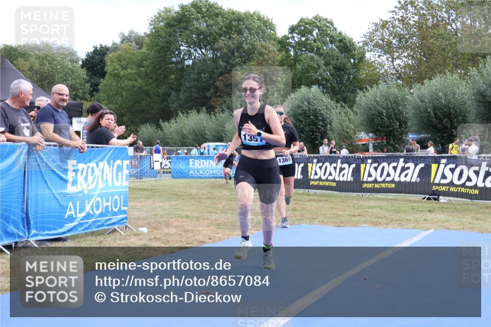 31.08.2025 - Elbe Triathlon Hamburg Strokosch-Dieckow http://msf.ph/oto/8657084 31.08.2025 12:14:26 Ziel 1351, 1369, 1394, 1579 meine-sportfotos.de