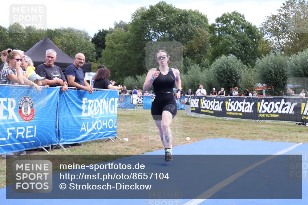 31.08.2025 - Elbe Triathlon Hamburg Strokosch-Dieckow http://msf.ph/oto/8657104 31.08.2025 12:14:32 Ziel 794, 1369, 1394 meine-sportfotos.de