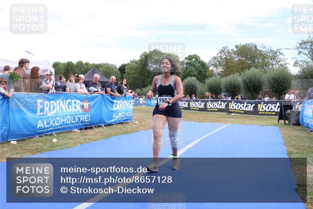 31.08.2025 - Elbe Triathlon Hamburg Strokosch-Dieckow http://msf.ph/oto/8657128 31.08.2025 12:14:57 Ziel 1368 meine-sportfotos.de