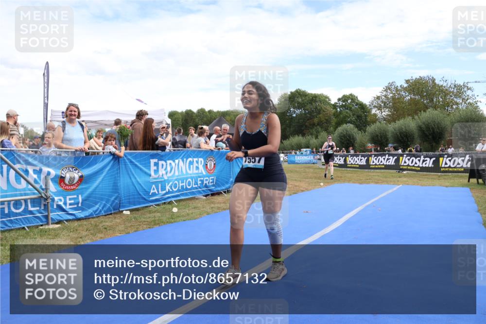 31.08.2025 - Elbe Triathlon Hamburg Strokosch-Dieckow http://msf.ph/oto/8657132 31.08.2025 12:14:58 Ziel 1368 meine-sportfotos.de