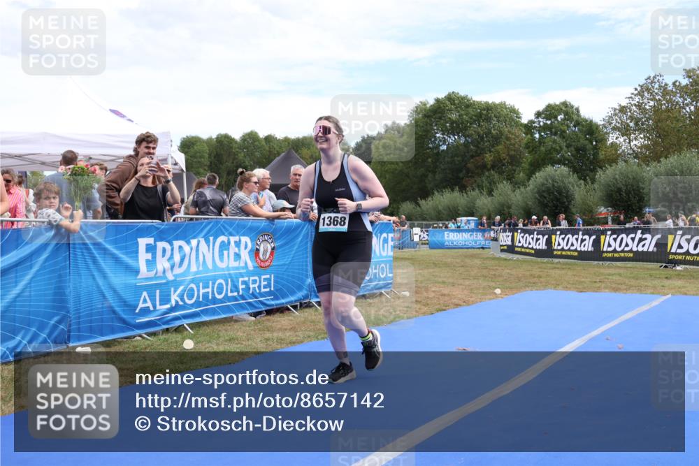 31.08.2025 - Elbe Triathlon Hamburg Strokosch-Dieckow http://msf.ph/oto/8657142 31.08.2025 12:15:02 Ziel 1368 meine-sportfotos.de