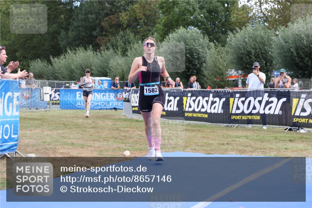 31.08.2025 - Elbe Triathlon Hamburg Strokosch-Dieckow http://msf.ph/oto/8657146 31.08.2025 12:15:12 Ziel 1538, 1582 meine-sportfotos.de