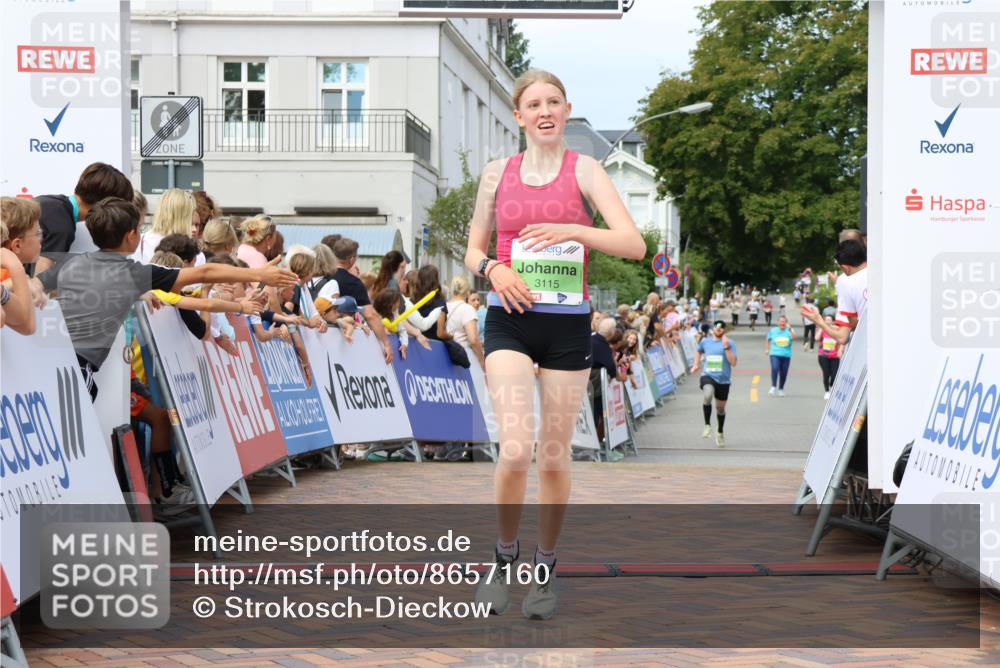 31.08.2025 - 21. Blankeneser Heldenlauf Strokosch-Dieckow http://msf.ph/oto/8657160 31.08.2025 10:55:49 Ziel 3115, 3694 meine-sportfotos.de