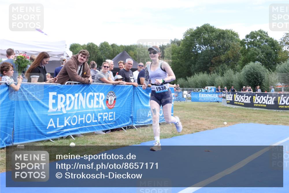 31.08.2025 - Elbe Triathlon Hamburg Strokosch-Dieckow http://msf.ph/oto/8657171 31.08.2025 12:15:18 Ziel 1538, 1582 meine-sportfotos.de