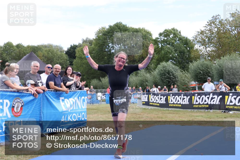 31.08.2025 - Elbe Triathlon Hamburg Strokosch-Dieckow http://msf.ph/oto/8657178 31.08.2025 12:15:39 Ziel 1506 meine-sportfotos.de