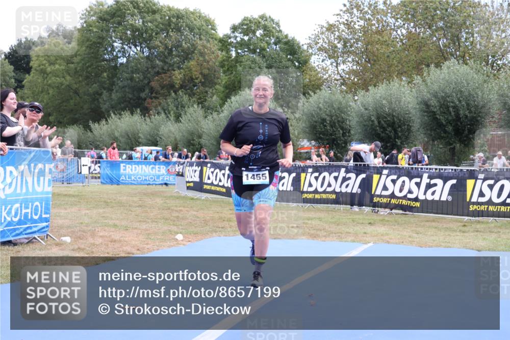 31.08.2025 - Elbe Triathlon Hamburg Strokosch-Dieckow http://msf.ph/oto/8657199 31.08.2025 12:16:19 Ziel 1455 meine-sportfotos.de