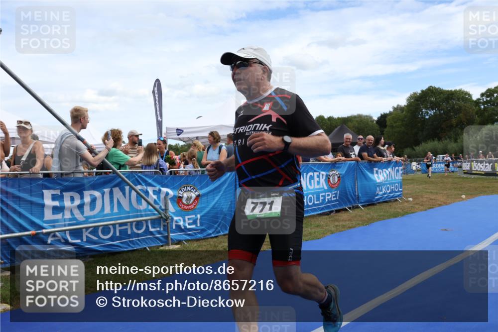 31.08.2025 - Elbe Triathlon Hamburg Strokosch-Dieckow http://msf.ph/oto/8657216 31.08.2025 12:16:39 Ziel 771, 841, 1520 meine-sportfotos.de