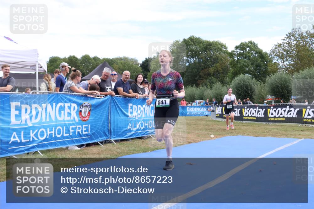 31.08.2025 - Elbe Triathlon Hamburg Strokosch-Dieckow http://msf.ph/oto/8657223 31.08.2025 12:16:45 Ziel 841, 1520 meine-sportfotos.de