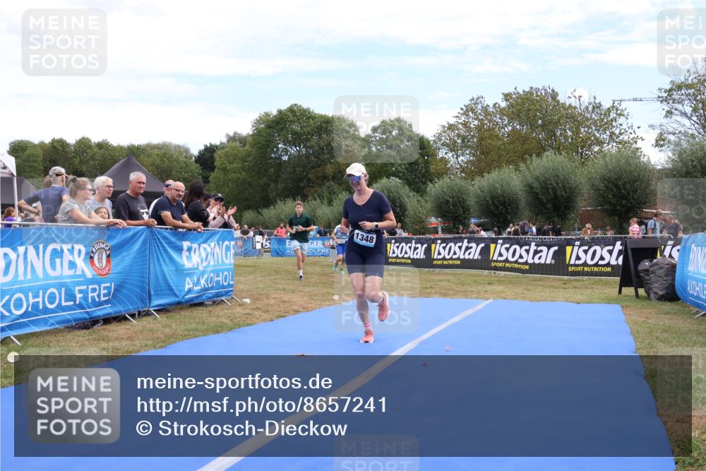 31.08.2025 - Elbe Triathlon Hamburg Strokosch-Dieckow http://msf.ph/oto/8657241 31.08.2025 12:17:04 Ziel 1348, 1507, 1606 meine-sportfotos.de