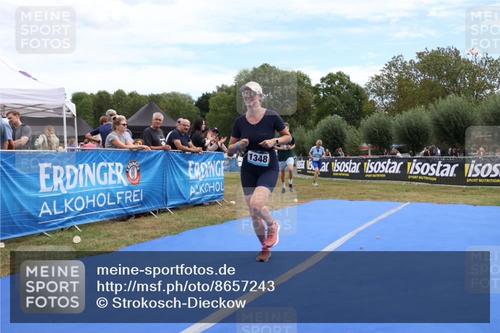 31.08.2025 - Elbe Triathlon Hamburg Strokosch-Dieckow http://msf.ph/oto/8657243 31.08.2025 12:17:05 Ziel 1348, 1507, 1606 meine-sportfotos.de