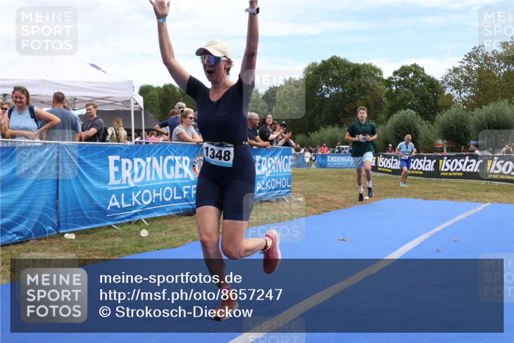 31.08.2025 - Elbe Triathlon Hamburg Strokosch-Dieckow http://msf.ph/oto/8657247 31.08.2025 12:17:05 Ziel 1348, 1507, 1606 meine-sportfotos.de
