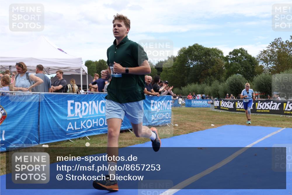 31.08.2025 - Elbe Triathlon Hamburg Strokosch-Dieckow http://msf.ph/oto/8657253 31.08.2025 12:17:07 Ziel 1348, 1507, 1606 meine-sportfotos.de