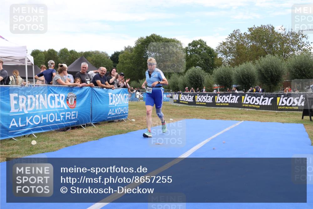31.08.2025 - Elbe Triathlon Hamburg Strokosch-Dieckow http://msf.ph/oto/8657255 31.08.2025 12:17:10 Ziel 1507, 1606 meine-sportfotos.de