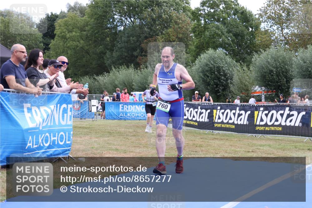 31.08.2025 - Elbe Triathlon Hamburg Strokosch-Dieckow http://msf.ph/oto/8657277 31.08.2025 12:17:47 Ziel 760, 1509 meine-sportfotos.de